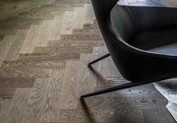 Паркетна дошка Admonter Herringbone Twin Oak grey noblesse 10х590 мм англійська ялинка